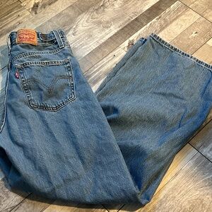 Levi's Wide Leg Baggy Cinch Fit Blue Jeans